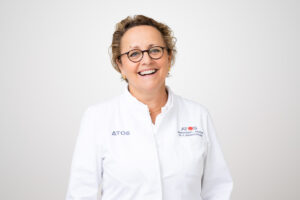 Dr. Verena Mandelbaum